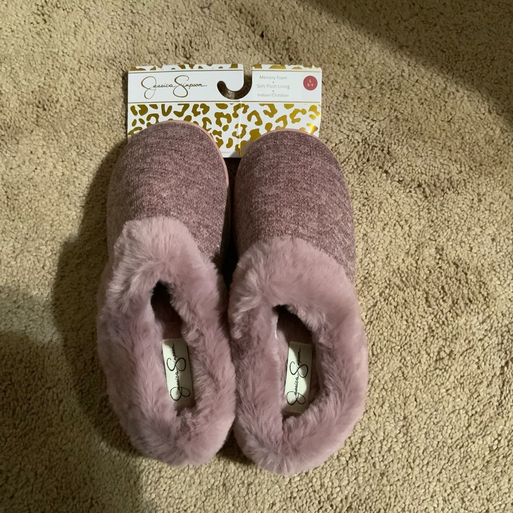 Jessica Simpson Mauve Plush Slippers